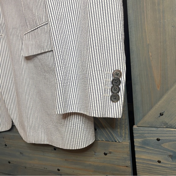 Pinstripe White and Blue Sport Coat Size 40R The Men’s Store Bloomingdale’s NWOT - Picture 2 of 6